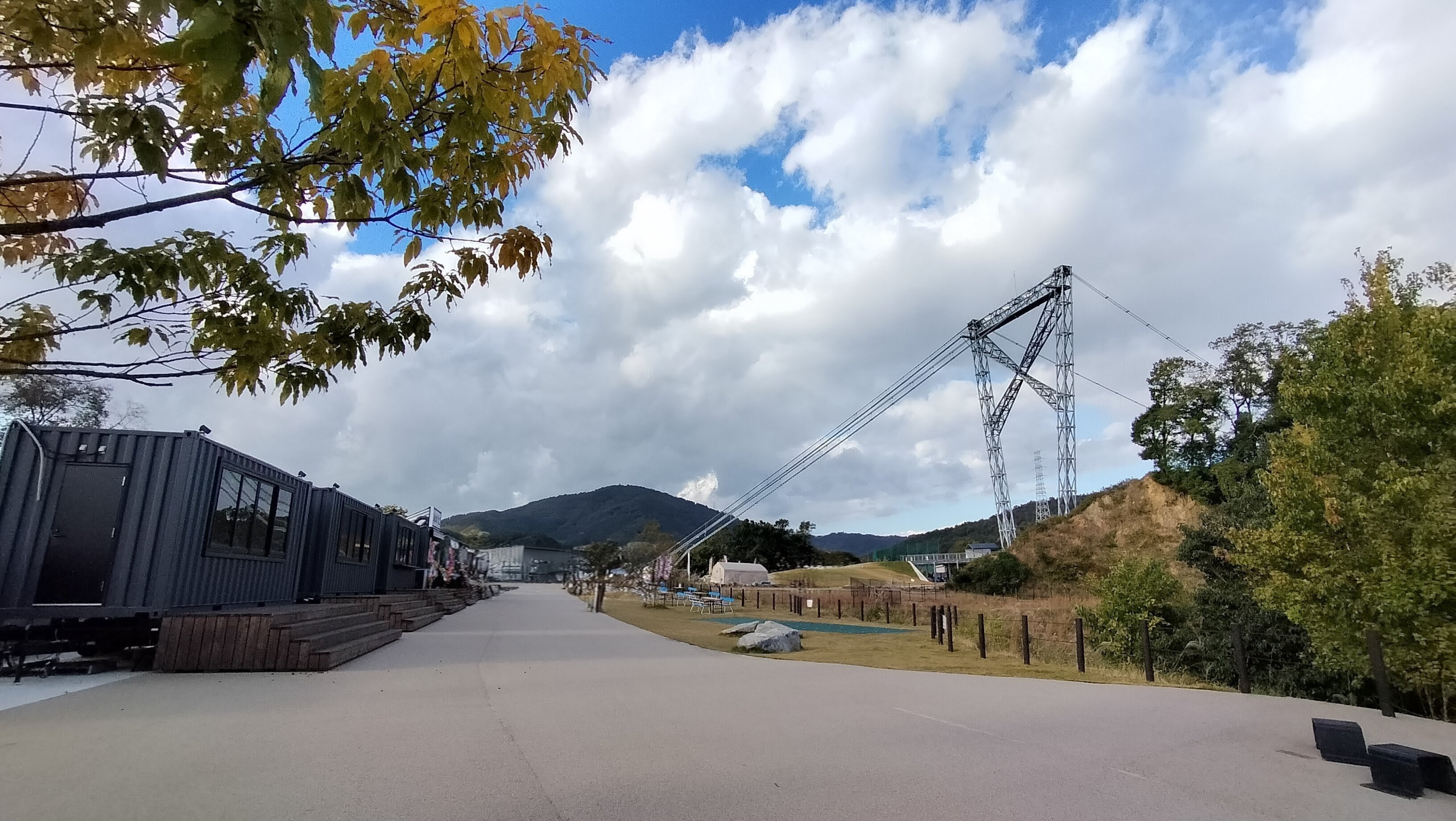 足場が怖そうな建物