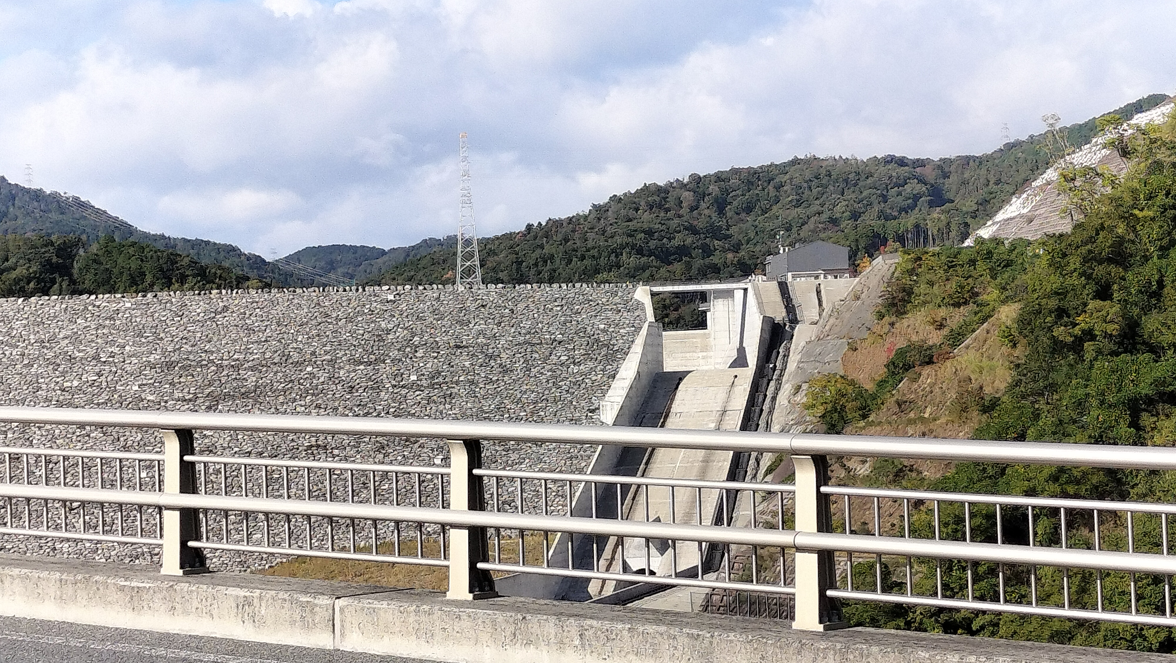 ダムパークまでの道