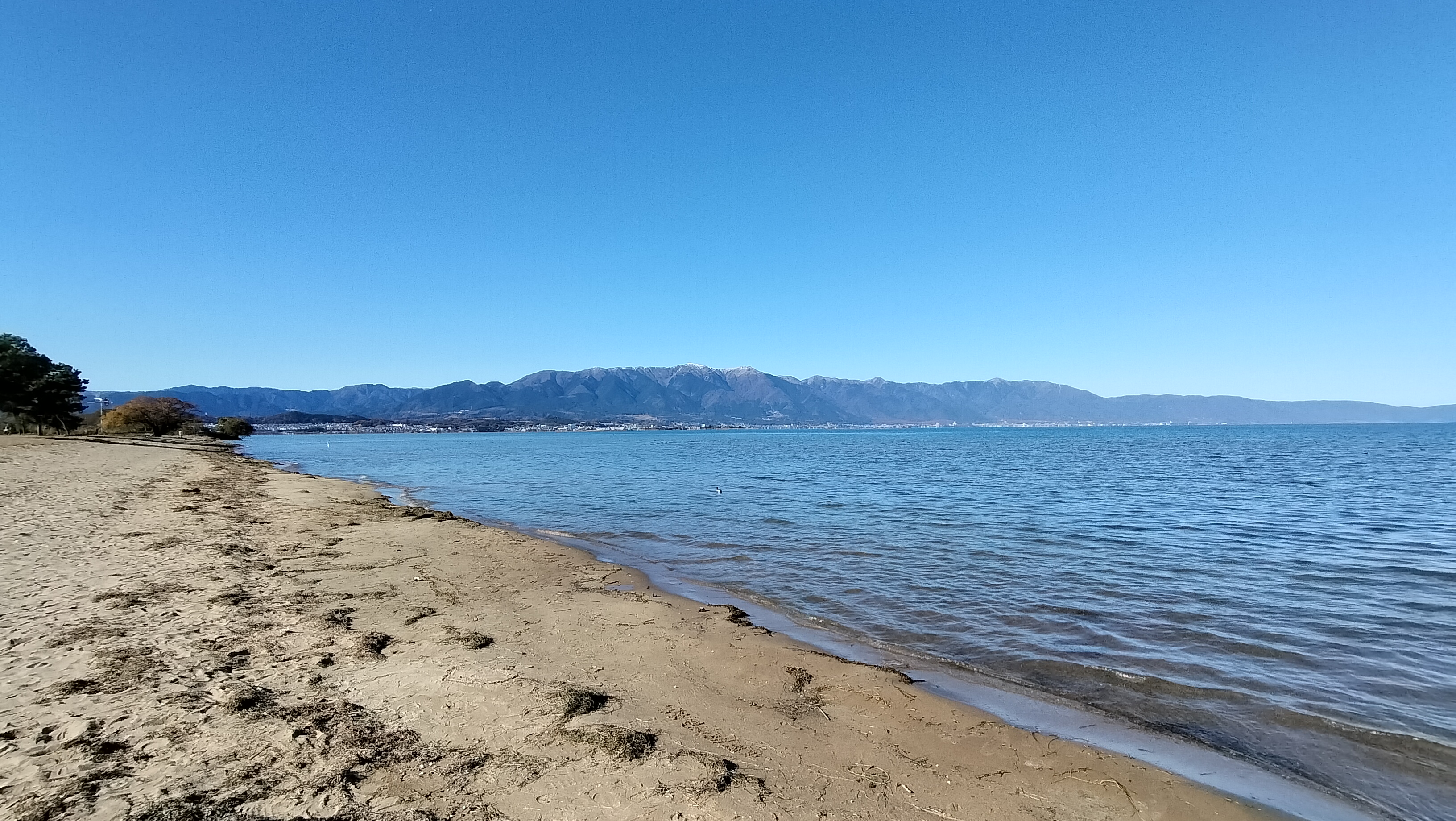 琵琶湖のほとり