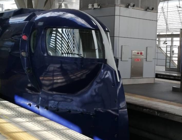 南海電車のラピート