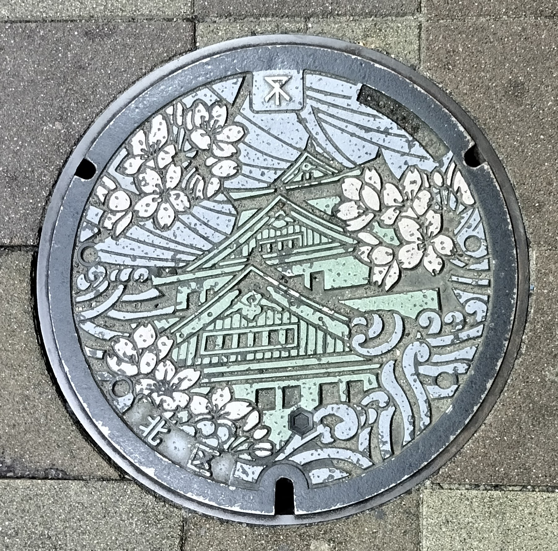 大阪市のマンホール